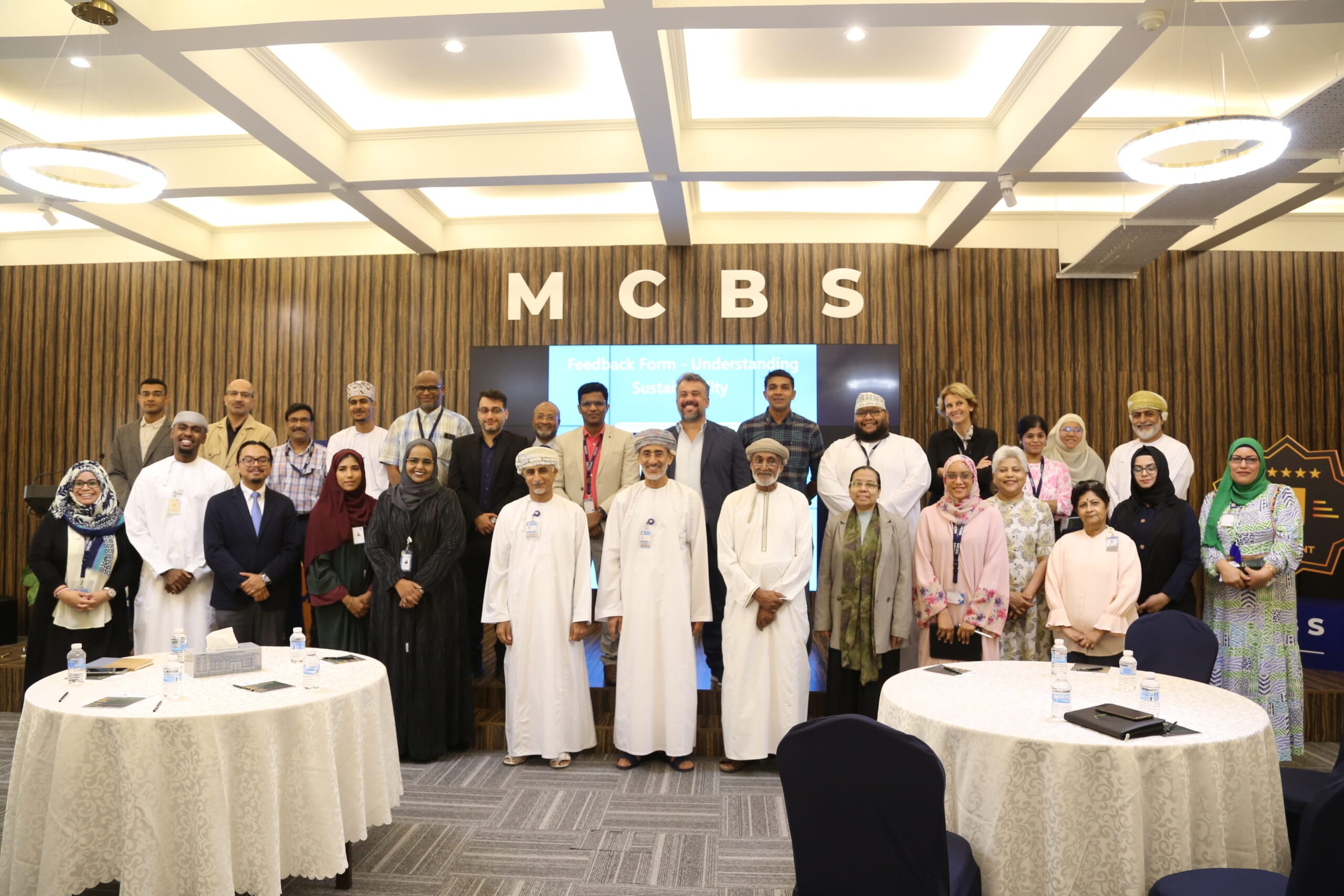 Bank Nizwa hosts Sustainability Workshop at Modern College of Business and Science